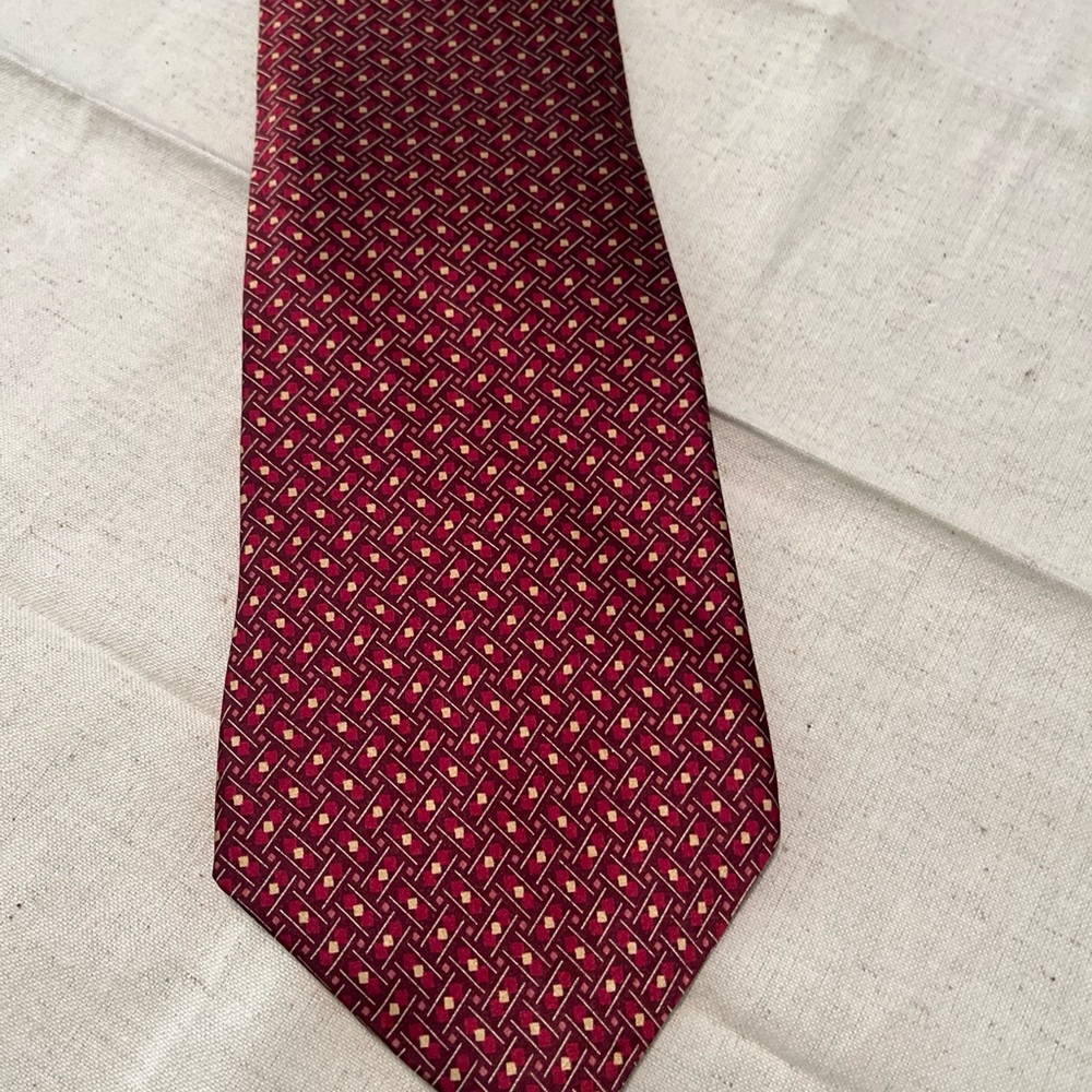 Perry Ellis Red and Gold Patterned Tie